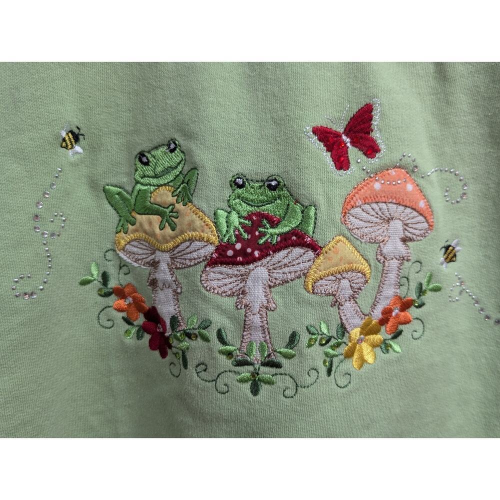 Cute frog & mushroom embroidered light green sweatshirt by Morning Sun size L - Picture 3 of 7